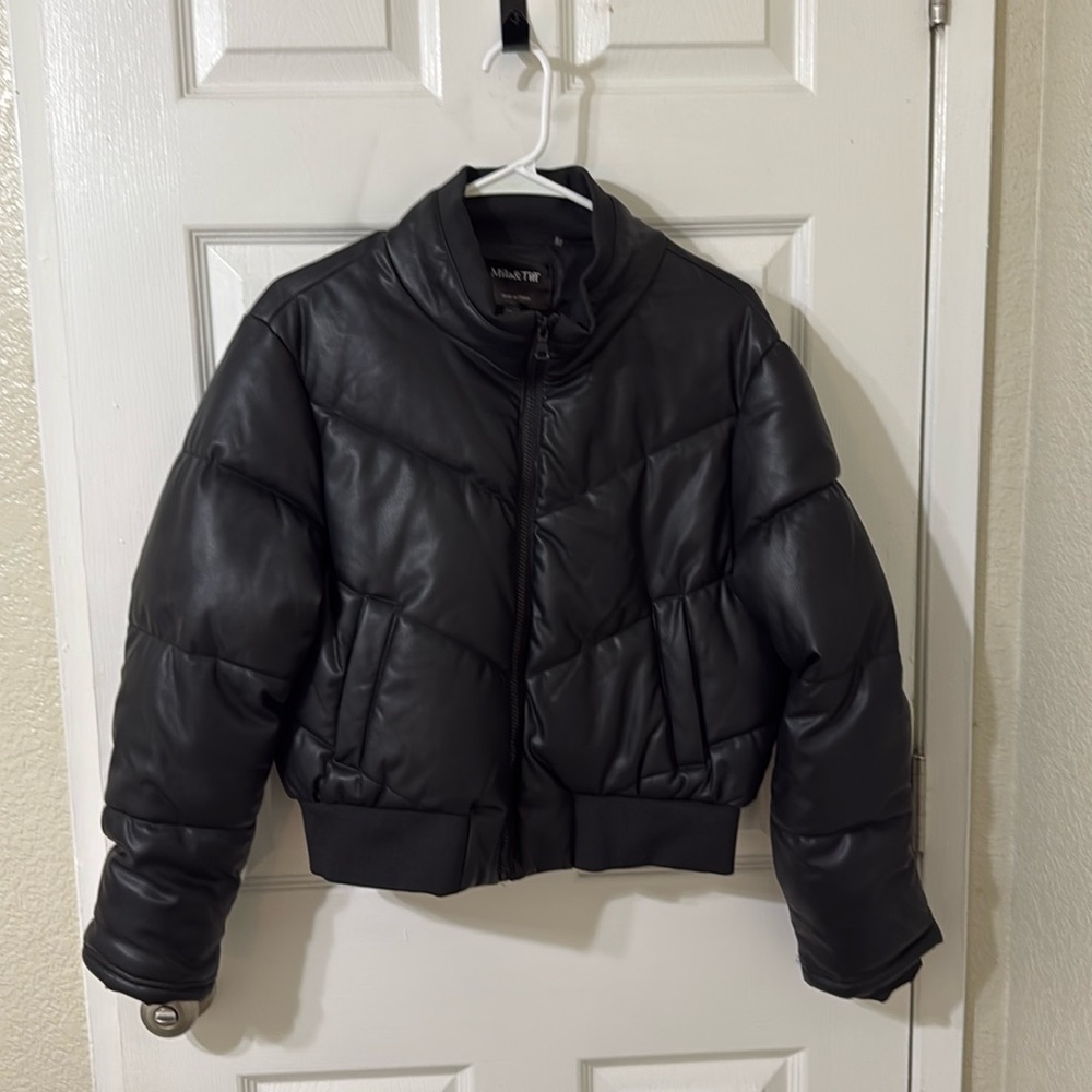 Black puffer jacket women’s size small
